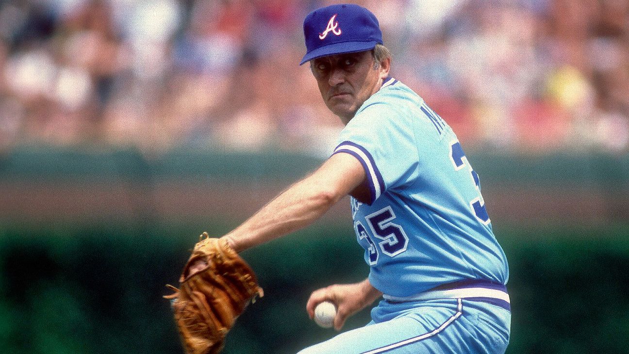 Hall of Fame knuckleball pitcher Phil Niekro dies at age 81