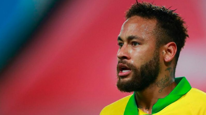 Neymar mesmo assim entra na seleção do Brasil