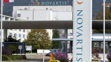 Empresa farmacêutica suíça afetada pela reforma tributária global - rts.ch