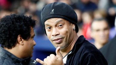 Ronaldinho sob a influência de Neymar e Mbappe