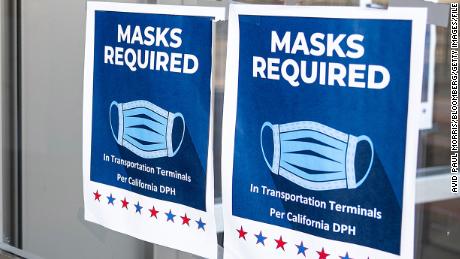 Os condados da Bay Area reautorizam a máscara, juntam-se a outras cidades e estados à medida que casos de Covid-19 aumentam