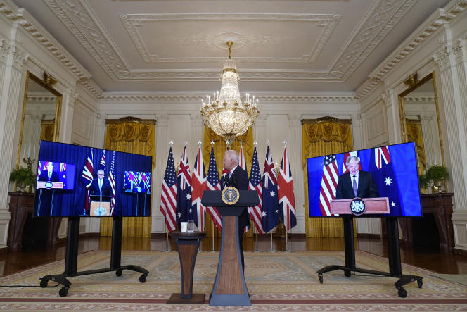 O presidente dos EUA, Joe Biden, em uma videoconferência com o primeiro-ministro australiano Scott Morrison e o primeiro-ministro britânico Boris Johnson na Casa Branca em 15 de setembro de 2021.