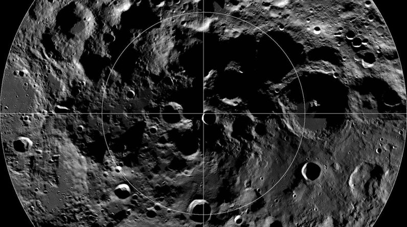 As armadilhas de dióxido de carbono frio na lua foram confirmadas pela primeira vez
