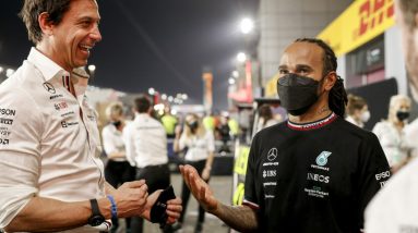 “O Leão” Lewis Hamilton está de volta à ação