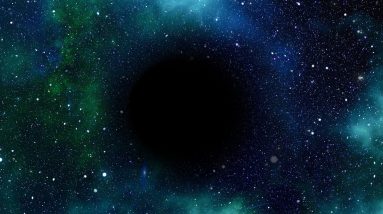 Einstein está finalmente se voltando para a mecânica quântica?  A equipe de pesquisa redefine a energia para explicar os buracos negros