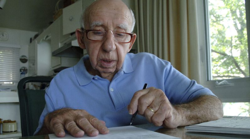 Jeremiah Stammler, que encontrou maneiras de conter doenças cardíacas, morreu aos 102 anos