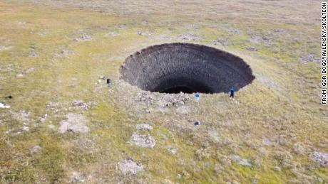 Cientistas desvendaram os mistérios dos enormes buracos formados no permafrost da Sibéria