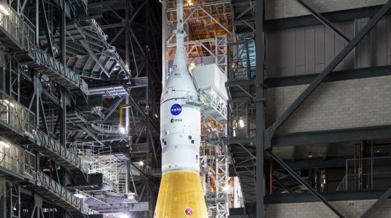 Assista a NASA lançar seu novo foguete enorme, o Space Launch System, pela primeira vez