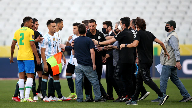 Jogo Brasil x Argentina suspenso: FIFA prepara decisão disciplinar