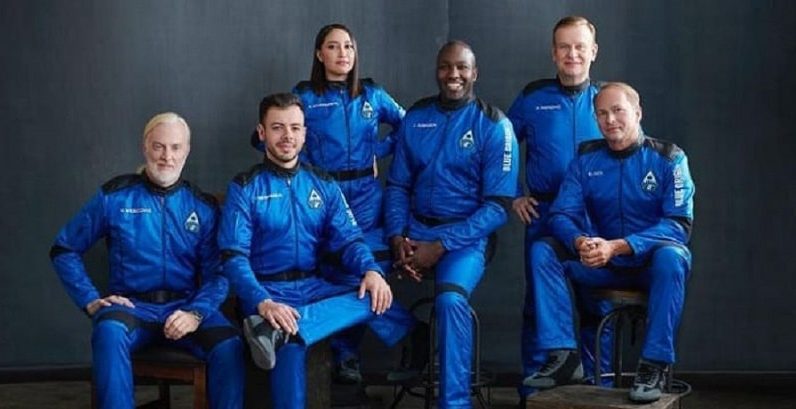 Blue Origin : Les Membres D'équipage Brésiliens Et Autres S'amusent