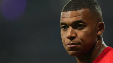 Mbappe ainda tem problemas no exterior