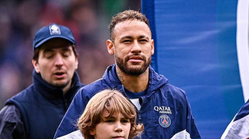 Paris Saint-Germain - Paris Saint-Germain: Neymar é imaculado e o Barcelona cheira a um bom negócio