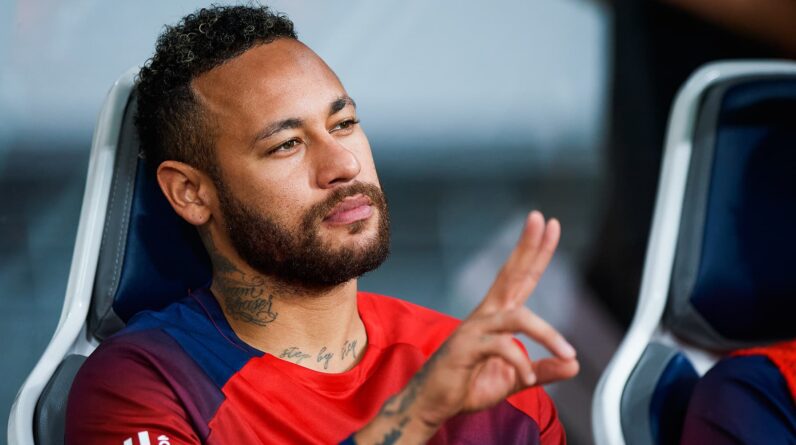 Transferência de XXL, mas uma mudança de dimensão para o clube... Qual é a avaliação econômica da ida de Neymar para o PSG?