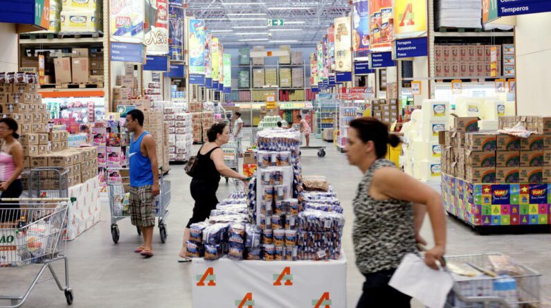 O modelo social e a qualidade da oferta... Em Seine-Saint-Denis, discute-se a criação de um supermercado com grandes descontos Atacadao – Libération