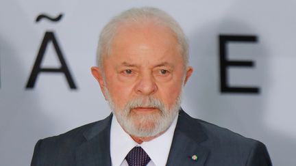 Presidente brasileiro Lula durante cerimônia de promoção a oficiais generais das Forças Armadas, em Brasília, 4 de abril de 2023. (SERGIO LIMA / AFP)