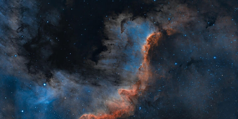 Telescópio Diário: Cygnus Wall ilumina o céu noturno