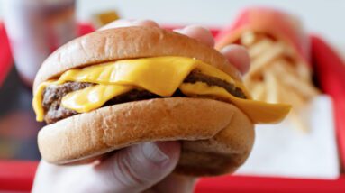 Comer alimentos gordurosos dias antes da cirurgia pode prejudicar a memória: ScienceAlert