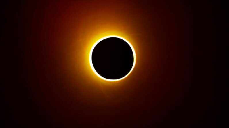 Por que o eclipse solar total em abril será um evento histórico nos Estados Unidos?
