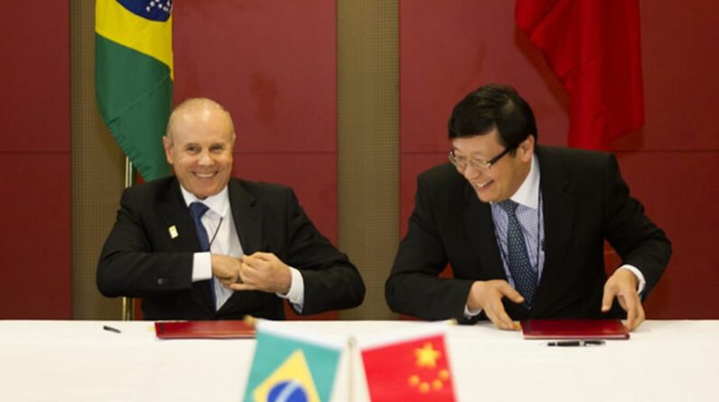 China e Brasil assinam acordo comercial e cambial