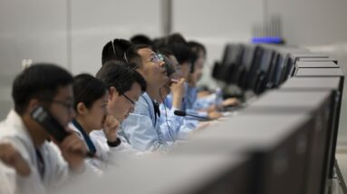 Uma espaçonave chinesa pousa com sucesso no outro lado da lua