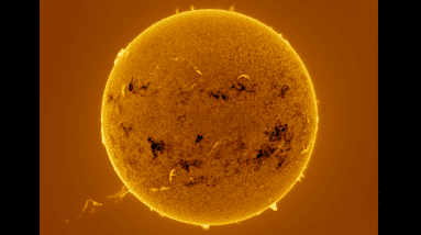 Um astrofotógrafo captura imagens do Sol lançando plasma impressionante no planeta Mercúrio